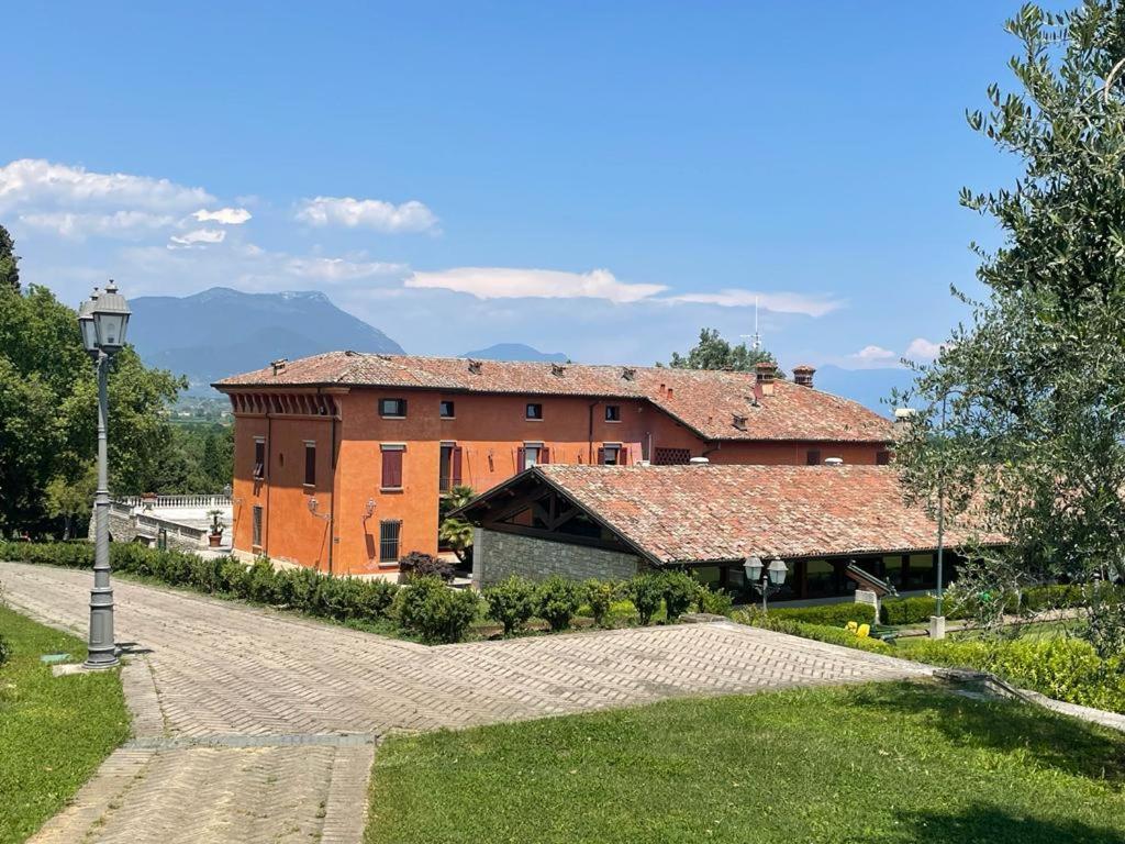 Garda Golf Country Chic Home Сойано-дель-Лаго Экстерьер фото